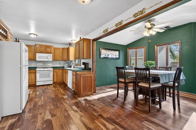 1555 N Rollin Lane, Coal City, IL 60416