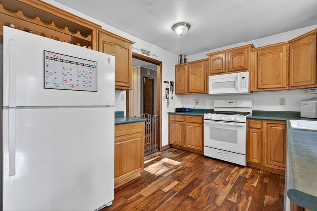 1555 N Rollin Lane, Coal City, IL 60416