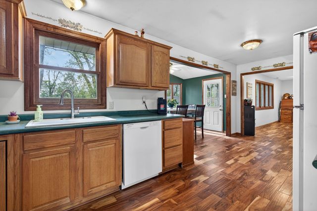 1555 N Rollin Lane, Coal City, IL 60416