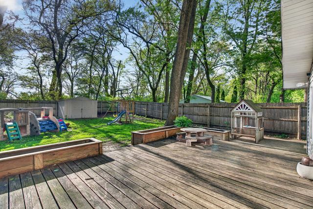 1555 N Rollin Lane, Coal City, IL 60416