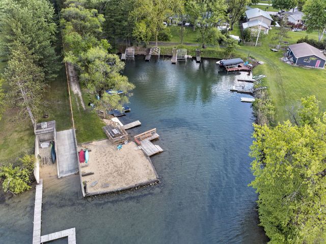 1555 N Rollin Lane, Coal City, IL 60416