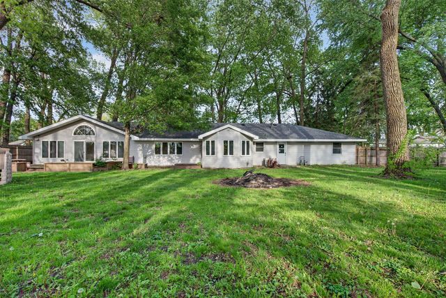 1555 N Rollin Lane, Coal City, IL 60416