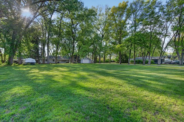 1555 N Rollin Lane, Coal City, IL 60416