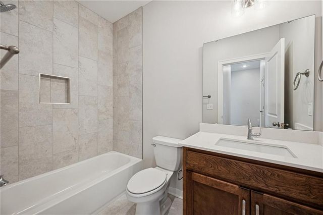 901 Reed Drive, Raymore, MO 64083