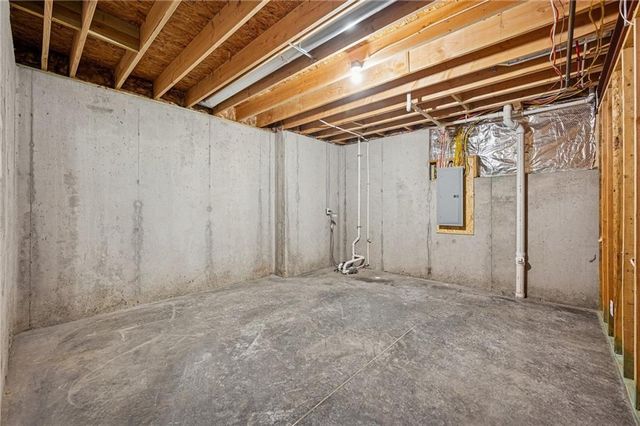 901 Reed Drive, Raymore, MO 64083