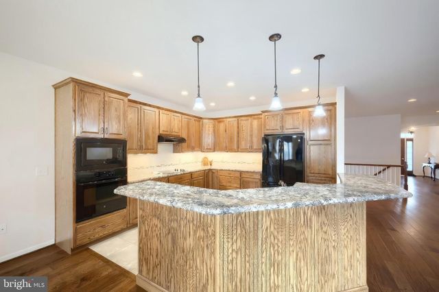 153 STONERS CIR, Littlestown, PA 17340