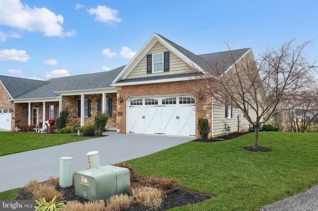 153 STONERS CIR, Littlestown, PA 17340