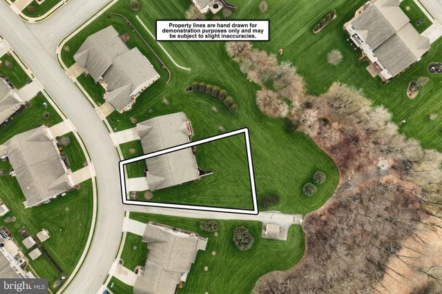 153 STONERS CIR, Littlestown, PA 17340