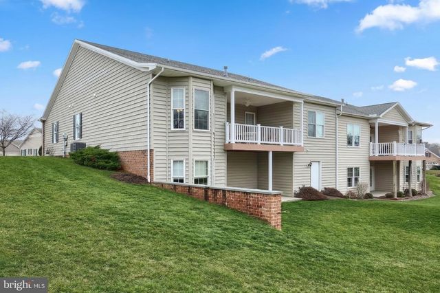 153 STONERS CIR, Littlestown, PA 17340