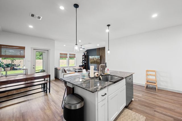 1054 Great Barracuda Lane, Alvin, TX 77511