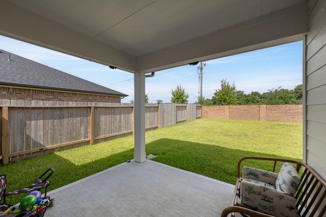 1054 Great Barracuda Lane, Alvin, TX 77511