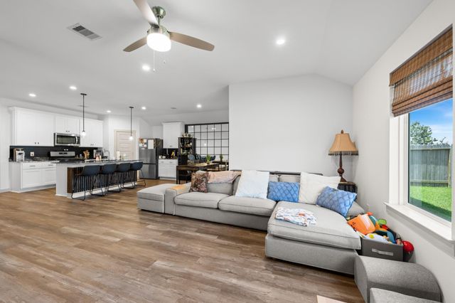 1054 Great Barracuda Lane, Alvin, TX 77511