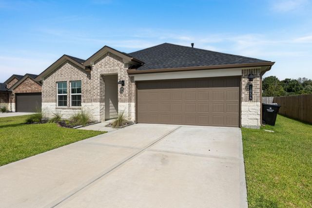 1054 Great Barracuda Lane, Alvin, TX 77511