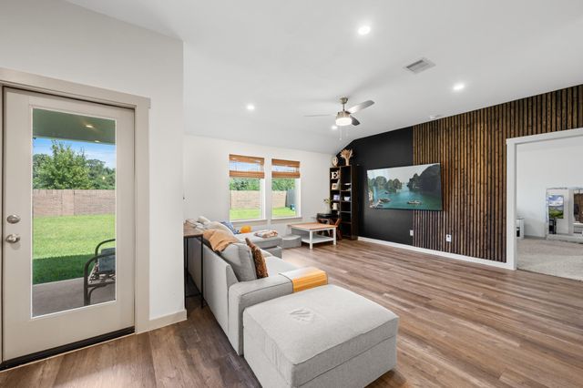 1054 Great Barracuda Lane, Alvin, TX 77511