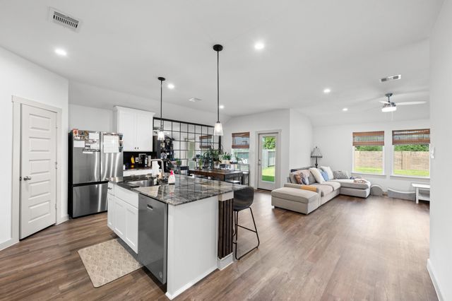 1054 Great Barracuda Lane, Alvin, TX 77511