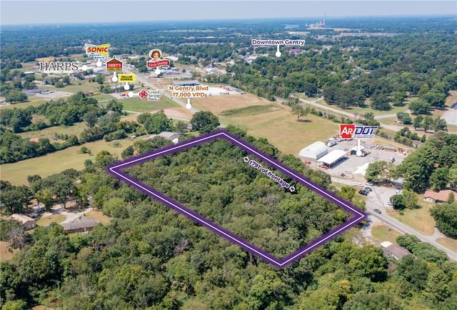N Gentry Boulevard, Gentry, AR 72734