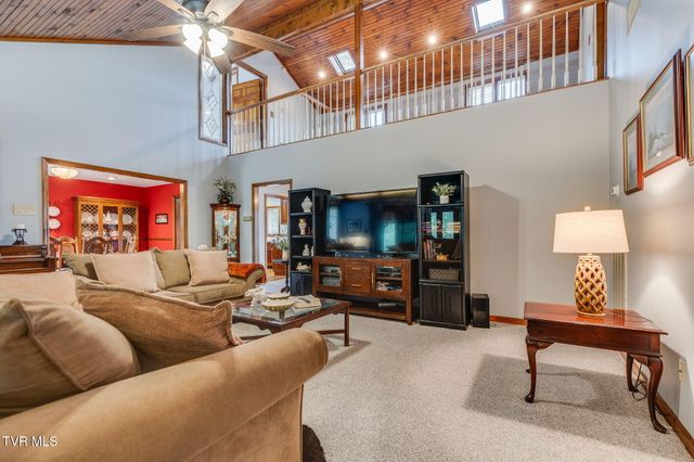 815 Quail Ridge Court, Elizabethton, TN 37643