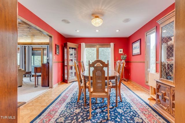 815 Quail Ridge Court, Elizabethton, TN 37643