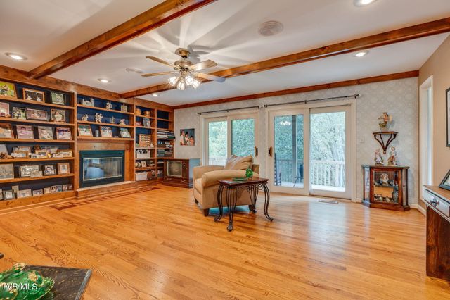 815 Quail Ridge Court, Elizabethton, TN 37643