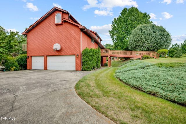 815 Quail Ridge Court, Elizabethton, TN 37643