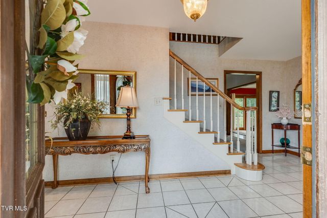 815 Quail Ridge Court, Elizabethton, TN 37643