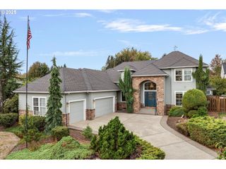 17093 HOOD Ct, Sandy, OR 97055