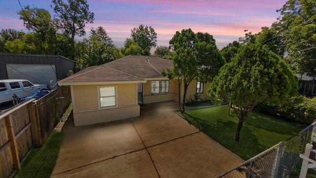 11216 Rusty Street, Houston, TX 77093