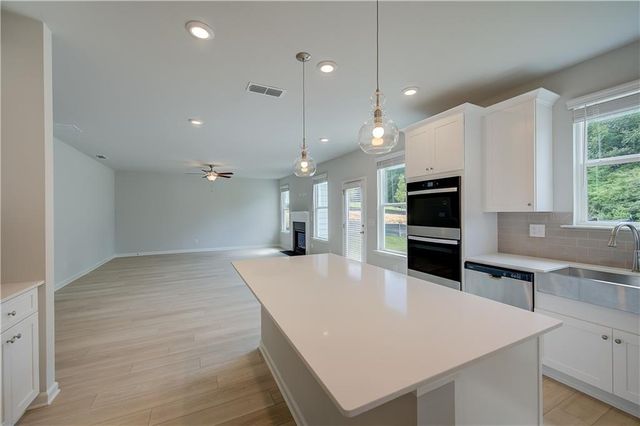 200 Homesite Abbotts Crossing Circle, Conyers, GA 30094
