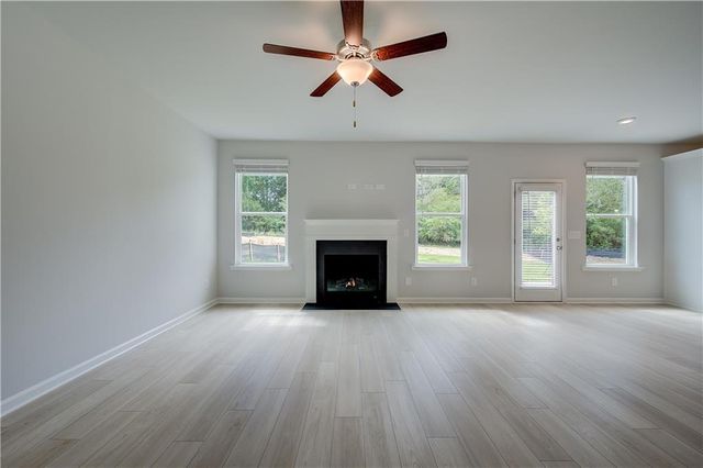 200 Homesite Abbotts Crossing Circle, Conyers, GA 30094