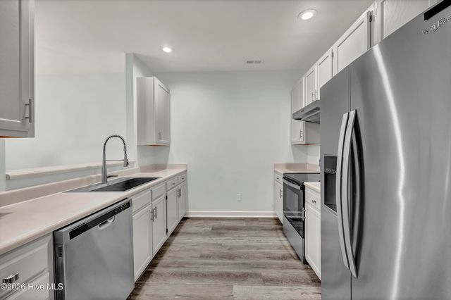 5813 Wrightsville Avenue Apt 148, Wilmington, NC 28403