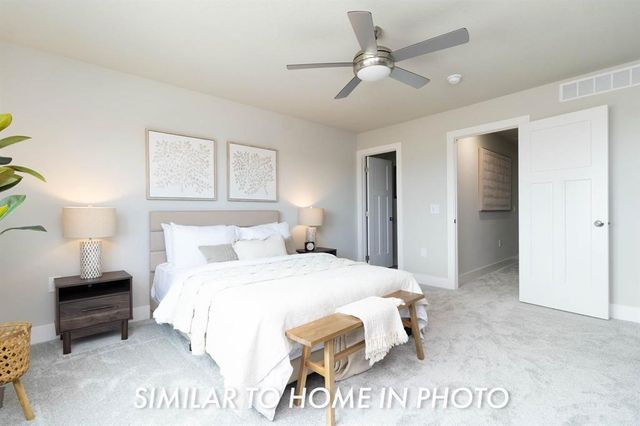 6925 Poppy Court, Johnston, IA 50131