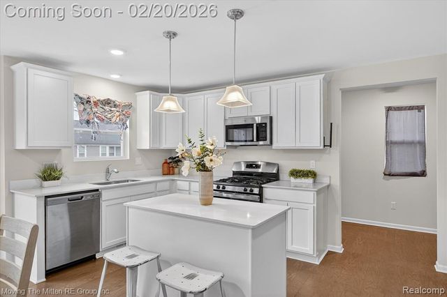 14342 Laurelwood Drive, Van Buren, MI 48111