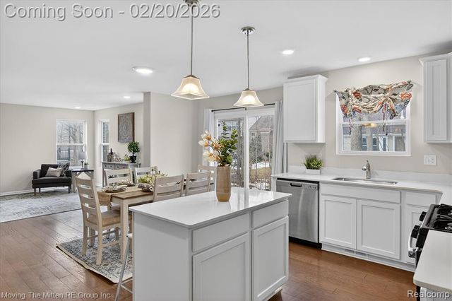 14342 Laurelwood Drive, Van Buren, MI 48111