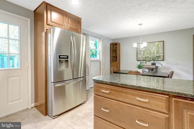 2036 BROOKS SQUARE PL, Falls Church, VA 22043