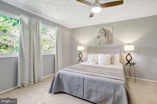 2036 BROOKS SQUARE PL, Falls Church, VA 22043