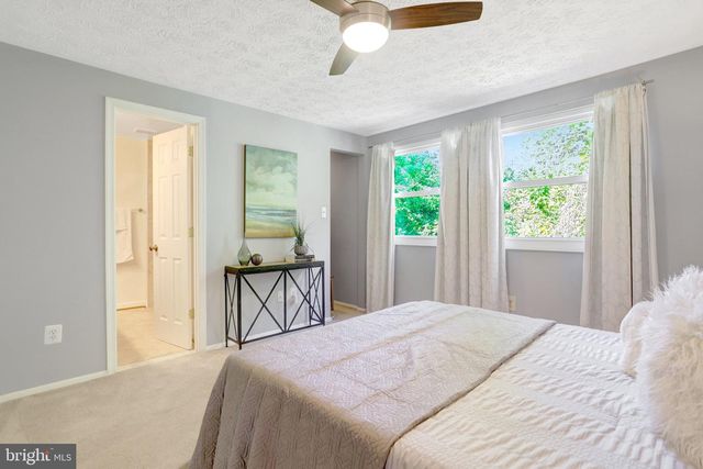2036 BROOKS SQUARE PL, Falls Church, VA 22043