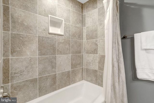 2036 BROOKS SQUARE PL, Falls Church, VA 22043