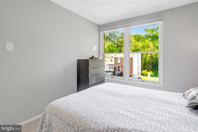 2036 BROOKS SQUARE PL, Falls Church, VA 22043