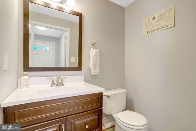 2036 BROOKS SQUARE PL, Falls Church, VA 22043