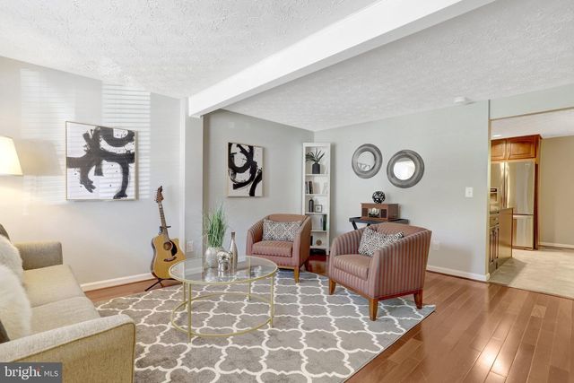2036 BROOKS SQUARE PL, Falls Church, VA 22043
