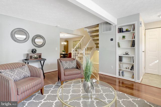 2036 BROOKS SQUARE PL, Falls Church, VA 22043