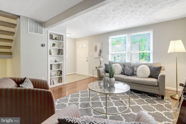 2036 BROOKS SQUARE PL, Falls Church, VA 22043