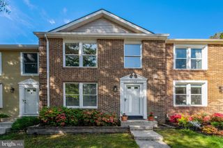 2036 BROOKS SQUARE PL, Falls Church, VA 22043