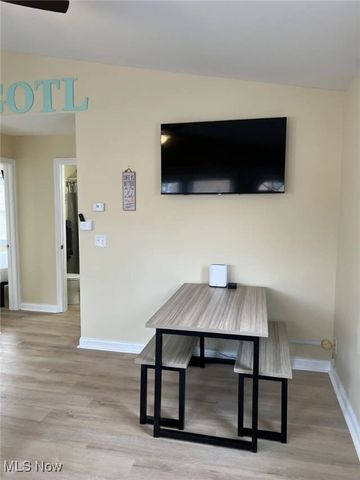 5263 Log Cabin Drive, Geneva, OH 44041