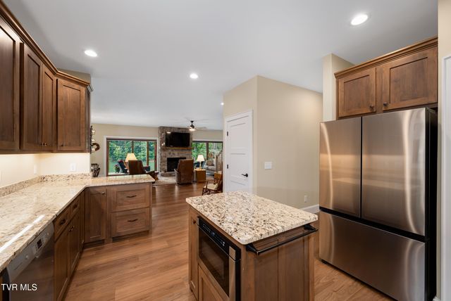 175 Lakeside Drive, Butler, TN 37640