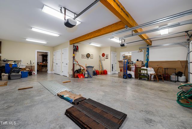 175 Lakeside Drive, Butler, TN 37640