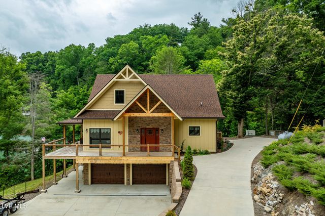 175 Lakeside Drive, Butler, TN 37640