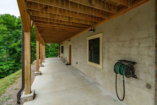 175 Lakeside Drive, Butler, TN 37640