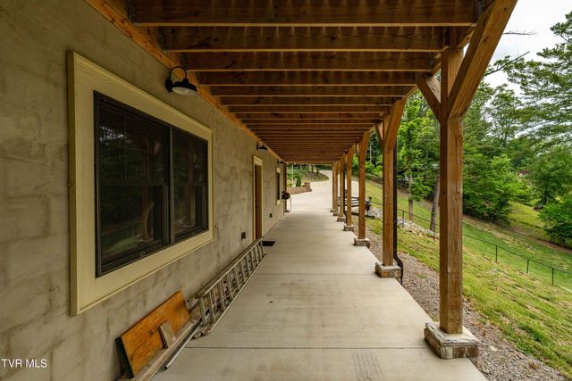 175 Lakeside Drive, Butler, TN 37640