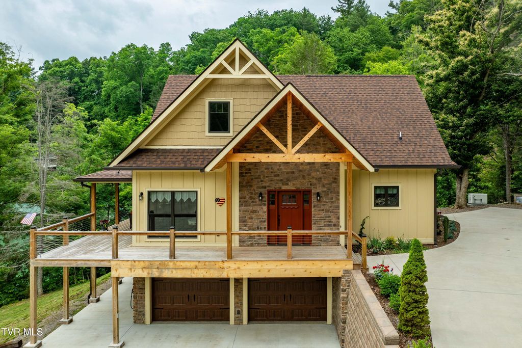 175 Lakeside Drive, Butler, TN 37640